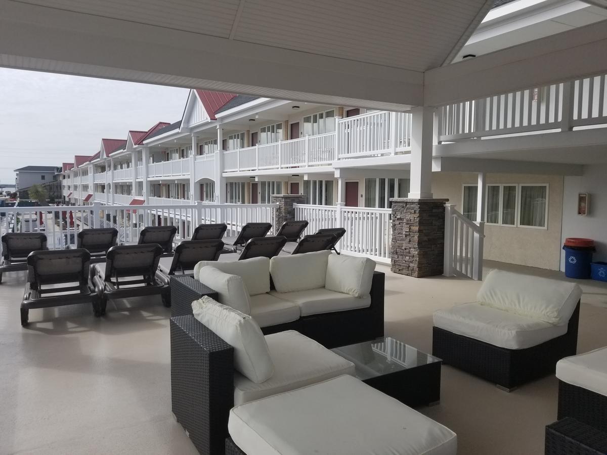 Desert Sand Resort Avalon Esterno foto